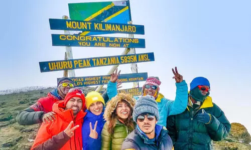 കൊടുമുടിയേറിയ കുടുംബ സാഹസികത കൊടുമുടിയേറിയ കുടുംബ സാഹസികത