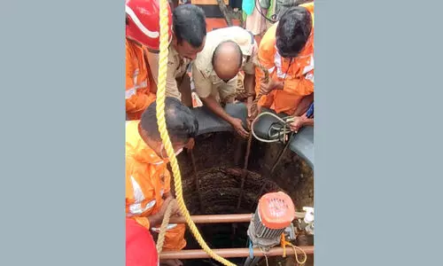 മൂ​ന്നു​പേ​രെ ജീ​വി​ത​ത്തി​ലേ​ക്ക് കൊ​ണ്ടു​വ​ന്ന് അ​ഗ്​​നി​ര​ക്ഷാ​സേ​ന