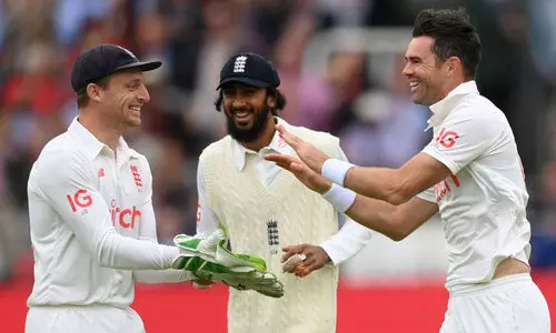 അഞ്ചുവിക്കറ്റുമായി ആൻഡേഴ്​സൺ; രണ്ടാം ദിനം ഇന്ത്യക്ക്​ കുരുക്കിട്ട്​ ഇംഗ്ലീഷുകാർ