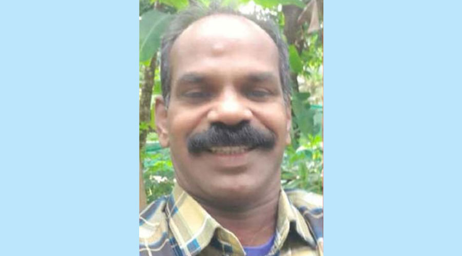 ഡ്രൈവർ പുഴയിൽ ചാടി മരിച്ച സംഭവം; മൃതദേഹം കാണാനെത്തിയ കെ.എസ്.ആർ.ടി.സി ഉേദ്യാഗസ്ഥരെ നാട്ടുകാർ തടഞ്ഞു ഡ്രൈവർ പുഴയിൽ ചാടി മരിച്ച സംഭവം; മൃതദേഹം കാണാനെത്തിയ കെ.എസ്.ആർ.ടി.സി ഉേദ്യാഗസ്ഥരെ നാട്ടുകാർ തടഞ്ഞു