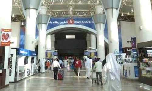 കു​വൈ​ത്ത്​ വി​മാ​ന​ത്താ​വ​ളം: പ്ര​തി​ദി​ന യാ​ത്ര​ക്കാ​രു​ടെ പ​രി​ധി 7500 ആ​ക്കി ഉ​യ​ർ​ത്തും