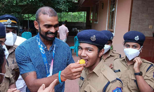 ശ്രീജേഷിന് സ്റ്റുഡൻറ് പൊലീസ് കേഡറ്റിൻറെ ആദരം