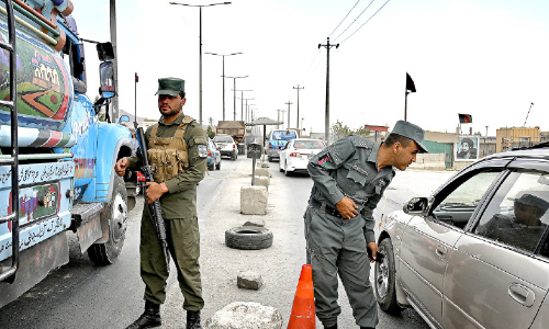 കാബൂൾ വളഞ്ഞ്​ താലിബാൻ; ത​​ല​​സ്​​​ഥാ​​ന ന​​ഗ​​രി​​ക്ക്​ 11 കി​​ലോ​​മീ​​റ്റ​​ർ അ​​ക​​ലെ​വരെ എത്തി