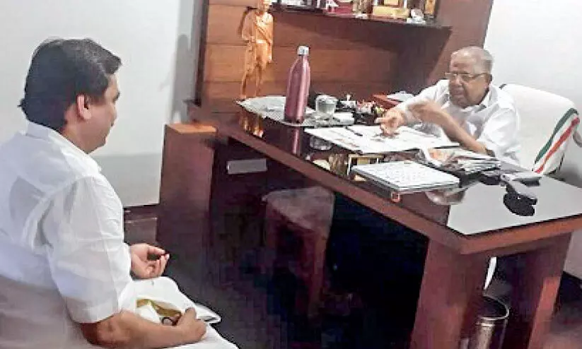 മ​ന്ത്രി അ​ബ്​​ദു​റ​ഹി​മാ​ന്‍ ആ​ര്യാ​ട​നെ സ​ന്ദ​ര്‍ശി​ച്ചു