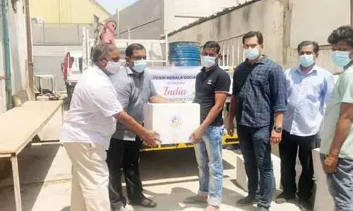 കി​റ്റു​ക​ൾ വി​ത​ര​ണം ചെ​യ്​​ത്​ ബി.​കെ.​എ​സ്.​എ​ഫ് സ്വാ​ത​ന്ത്ര്യ​ദി​നാ​ഘോ​ഷം