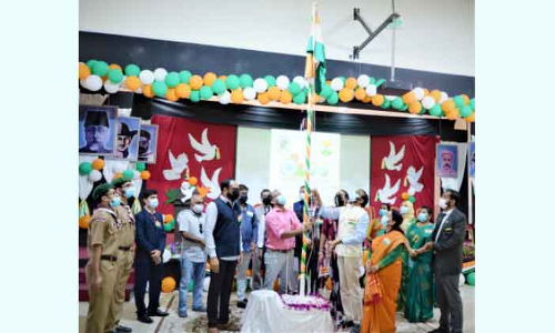 പാഠം ഒന്ന്​; ഇന്ത്യ എൻെറ ജീവനെക്കാൾ ജീവനായ രാജ്യം