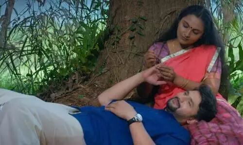 മലയാളികളുടെ ബാബുക്കയുടെ കൊച്ചുമകൾ നിമിഷ സലിം പിന്നണി ഗായികയാകുന്നു; തീയിലെ ഗാനം ഹൃദ്യം