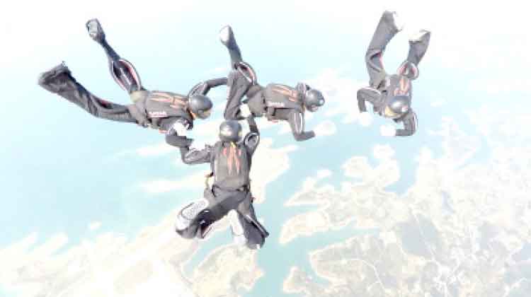 സ്കൈ ഡൈവിങ് ലോക ചാമ്പ്യൻഷിപ്: ഖത്തറിന് വെങ്കലം സ്കൈ ഡൈവിങ് ലോക ചാമ്പ്യൻഷിപ്: ഖത്തറിന് വെങ്കലം