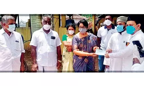 വിചിത്രയുടെ കരൾമാറ്റ ശസ്ത്രക്രിയക്ക് മസ്ജിദ് കമ്മിറ്റി വക 1.38 ലക്ഷം