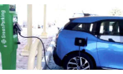 അബൂദബിയിൽ വൈദ്യുതി വാഹനങ്ങളുടെ ചാർജിങ്ങിന്​ പുതിയ നിയമം