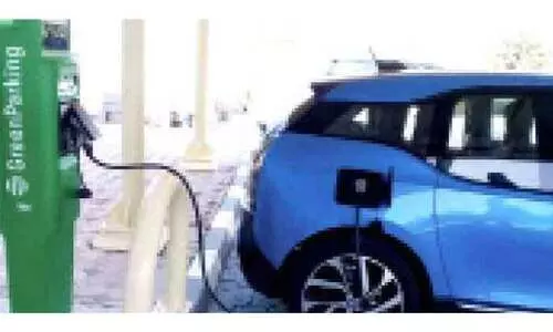 അബൂദബിയിൽ വൈദ്യുതി വാഹനങ്ങളുടെ ചാർജിങ്ങിന്​ പുതിയ നിയമം