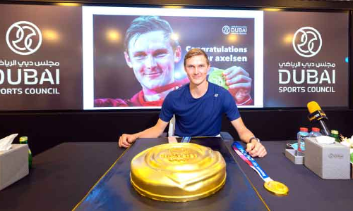 ഒളിമ്പിക്​സ്​ മെഡലുമായി അക്​സൽസണെത്തി, ദ​ുബൈക്ക്​ നന്ദി പറയാൻ