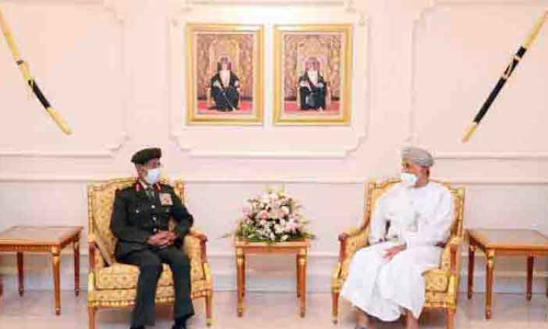 യു.എ.ഇ സായുധസേന മേധാവി മസ്​കത്തിൽ