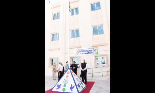 ഐഡിയൽ സ്​കൂളിൽ സ്വാതന്ത്ര്യ ദിനാഘോഷം