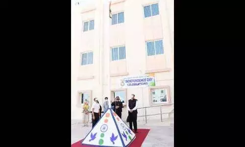 ഐഡിയൽ സ്​കൂളിൽ സ്വാതന്ത്ര്യ ദിനാഘോഷം