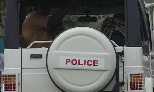 ജാതിപ്പേരുപറഞ്ഞ് അധിക്ഷേപം: അമ്മക്കും മകൾക്കുമെതിരെ കേസ്