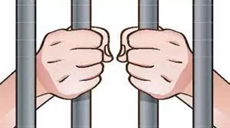 കള്ളപ്പണം: 40 പേർക്ക് തടവും 8,600 ലക്ഷം ദിര്ഹം പിഴയും കള്ളപ്പണം: 40 പേർക്ക് തടവും 8,600 ലക്ഷം ദിര്ഹം പിഴയും