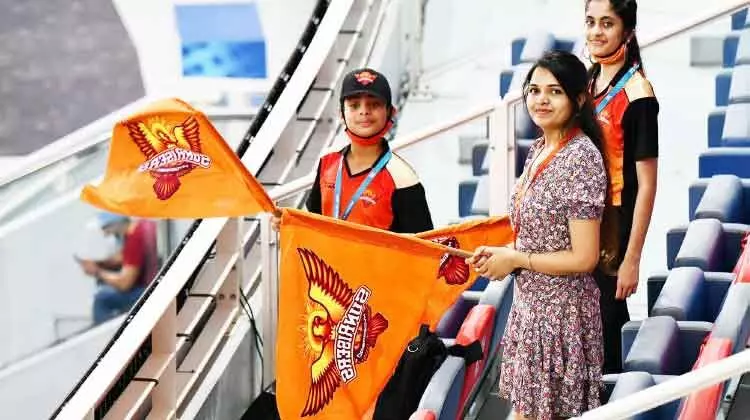 ലോ​ക​ക​പ്പ്, ഐ.​പി.​എ​ൽ കാ​ണി​ക​ളെ പ്ര​വേ​ശി​പ്പി​ക്കാ​ൻ സ​ന്ന​ദ്ധ​മെ​ന്ന്​ ഇ.​സി.​ബി