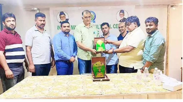 റഷീദ് ഇടച്ചാക്കിക്ക് റിയാദ് ഐ.എം.സി.സി യാത്രയയപ്പ് നൽകി റഷീദ് ഇടച്ചാക്കിക്ക് റിയാദ് ഐ.എം.സി.സി യാത്രയയപ്പ് നൽകി