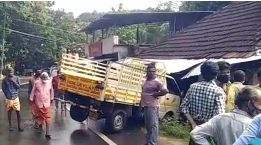 നിയന്ത്രണം വിട്ട വാഹനം വീട്ടിലേക്ക് പാഞ്ഞുകയറി