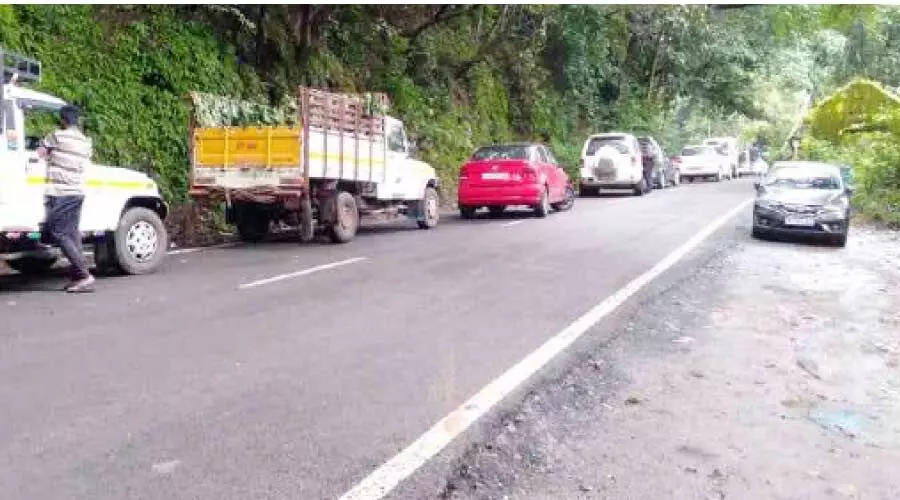 മാക്കൂട്ടം ചുരം യാത്ര നിയന്ത്രണം 19 വരെ നീട്ടി