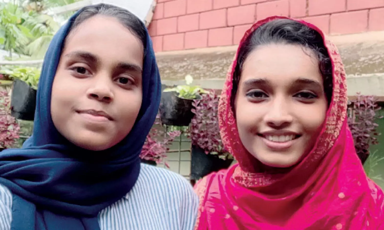 ദേ​ശീ​യ ക​ള​രി​പ്പ​യ​റ്റ് ചാ​മ്പ്യ​ൻ​ഷി​പ്; മൊ​റ​യൂ​രി​ന് അ​ഭി​മാ​ന​മാ​യി ഹ​ന ഷെ​റി​നും ഫാ​ത്തി​മ നി​ശ്ന​യും