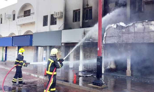 സീബ്​ മാർക്കറ്റിൽ തീപിടിത്തം; രണ്ടു​ പേർക്ക്​ പരിക്ക്