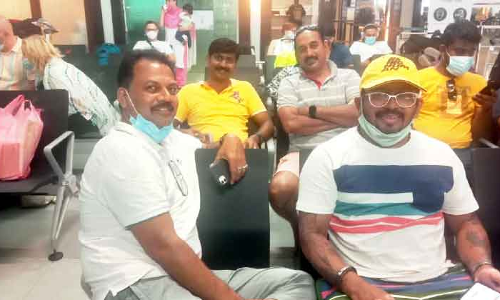 ത​വ​ക്ക​ൽ​ന​യി​ൽ ഇ​മ്യൂ​ൺ പ​ദ​വി ല​ഭി​ക്കാ​തെ നാ​ട്ടി​ലു​ള്ള പ്ര​വാ​സി​ക​ൾ പ്ര​തി​സ​ന്ധി​യി​ൽ