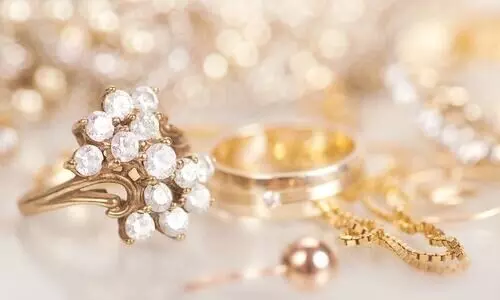 സ്വർണവില വീണ്ടും വർധിച്ചു സ്വർണവില വീണ്ടും വർധിച്ചു