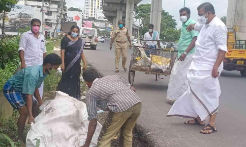 ദേശീയപാതയിൽ മാലിന്യം തള്ളിയവർ കാമറയിൽ കുടുങ്ങി