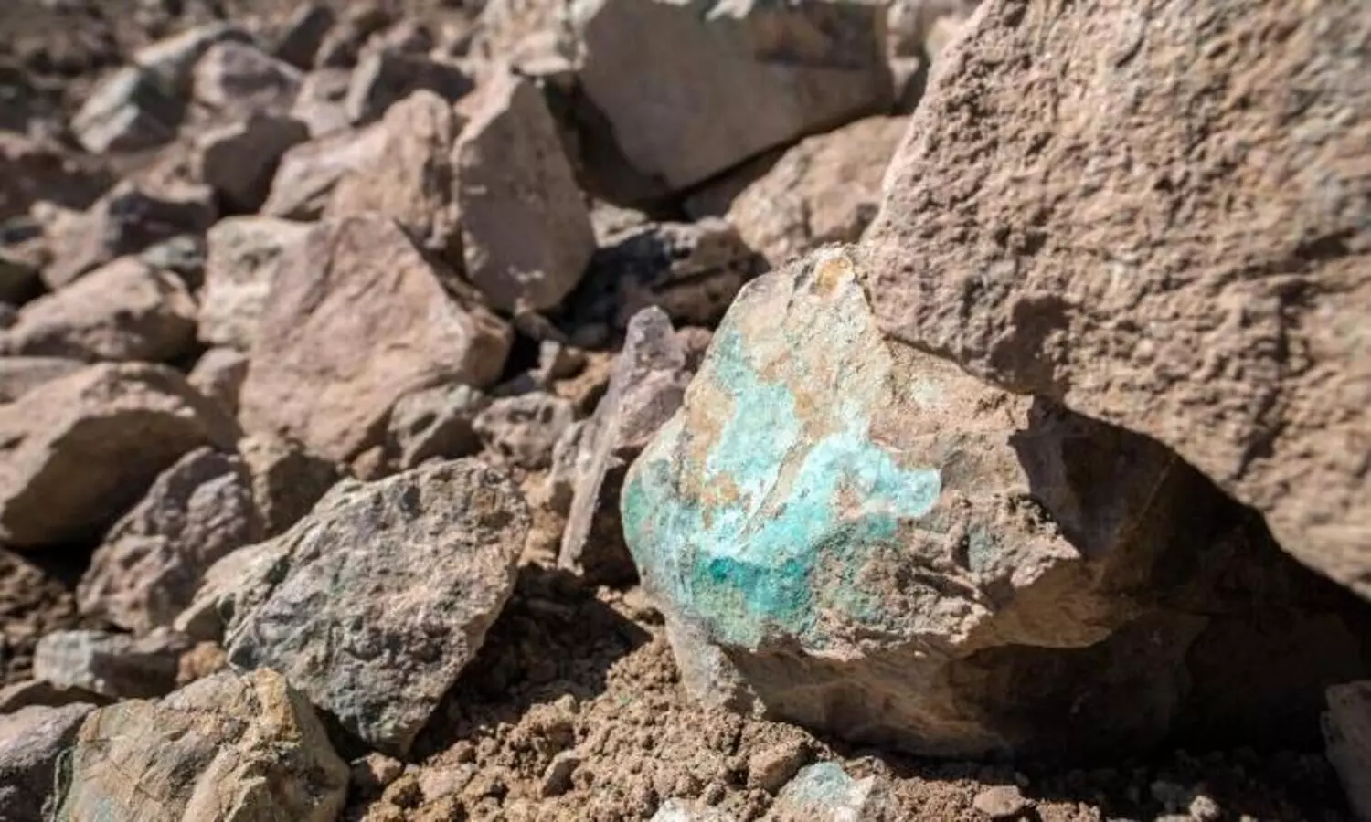 ജനം അതിദരിദ്രർ; രാജ്യം പക്ഷേ, ധാതുസമ്പന്നം- അഫ്​ഗാൻ മണ്ണിൽ ഖനനം ചെയ്യപ്പെടാതെ​ ​ലക്ഷം കോടി ഡോളറിന്‍റെ ധാതുവിഭവങ്ങളെന്ന്​ യു.എസ്​ കണക്ക്​