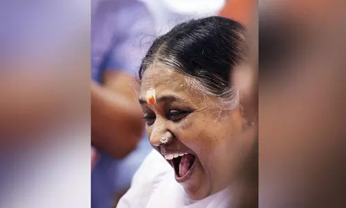 മാ​താ അ​മൃ​താ​ന​ന്ദ​മ​യി​ക്ക്​ ഓ​ണ​റ​റി ഡോ​ക്ട​റേ​റ്റ്