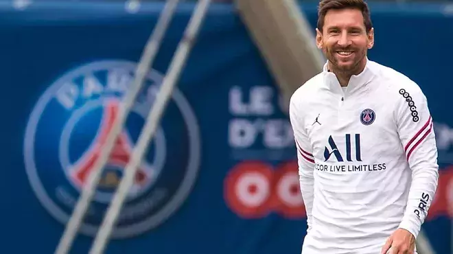 പി.എസ്.ജിയിൽ മെസ്സി അരങ്ങേറ്റത്തിന് കാത്തിരിക്കണം പി.എസ്.ജിയിൽ മെസ്സി അരങ്ങേറ്റത്തിന് കാത്തിരിക്കണം