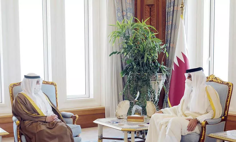 കുവൈത്ത് വിദേശകാര്യമന്ത്രി ഖത്തർ അമീറുമായി കൂടിക്കാഴ്ച നടത്തി കുവൈത്ത് വിദേശകാര്യമന്ത്രി ഖത്തർ അമീറുമായി കൂടിക്കാഴ്ച നടത്തി