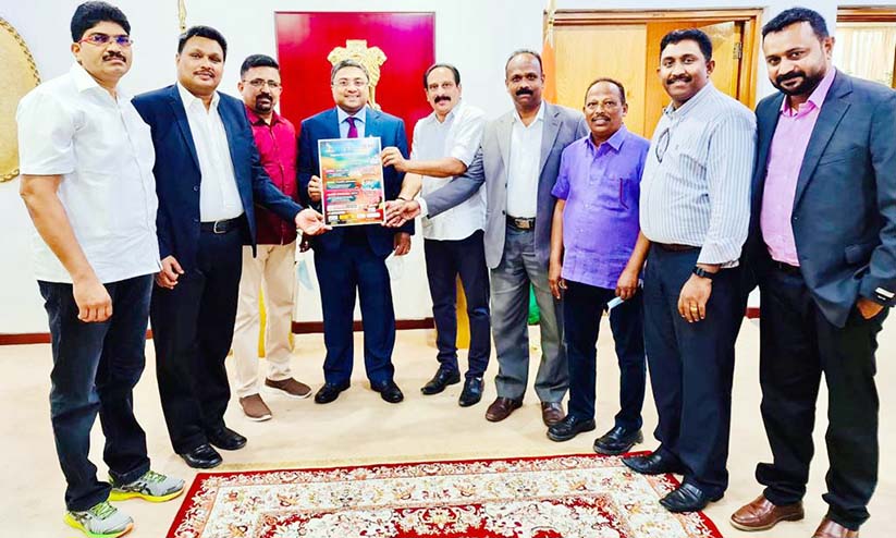 ആലപ്പുഴ ജില്ല പ്രവാസി അസോസിയേഷൻ ഫ്ലയർ പ്രകാശനം ചെയ്തു ആലപ്പുഴ ജില്ല പ്രവാസി അസോസിയേഷൻ ഫ്ലയർ പ്രകാശനം ചെയ്തു