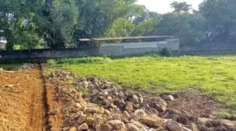 ഓണക്കാലത്ത് നിലംനികത്തിയാൽ കർശന നടപടി –കലക്ടര് ഓണക്കാലത്ത് നിലംനികത്തിയാൽ കർശന നടപടി –കലക്ടര്