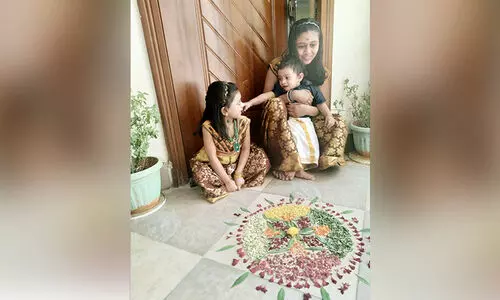 ഓണം വന്നല്ലോ, ഊഞ്ഞാലിട്ടല്ലോ...