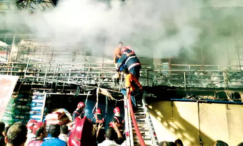 മഞ്ചേരി നഗരത്തിൽ വൻ തീപിടിത്തം; ലക്ഷങ്ങളുടെ നഷ്​ടം