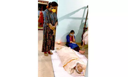 പിതൃതുല്യനായ ഗുരുവിന്​ മുന്നിൽ ഹൃദയവേദനയോടെ ഉഷ