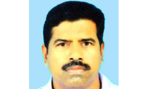 വീ​ടി​‍െൻറ ടെ​റ​സി​ൽ​നി​ന്ന് വീ​ണ് മ​രി​ച്ചു