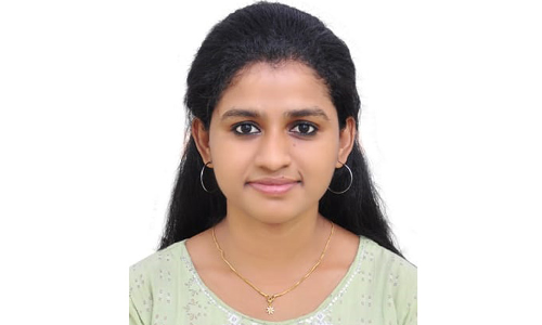 ഞാൻ ലോട്ടറി വിറ്റോളാം; മകൾ ഡോക്ടറായാലും