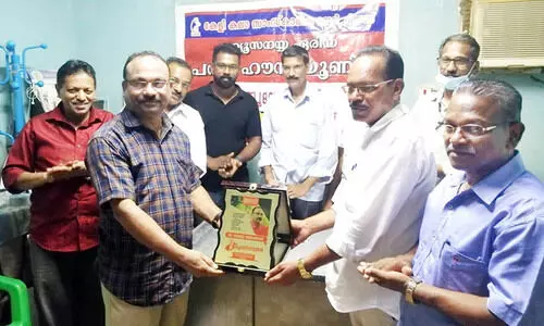 ബാ​ബു യോ​ഹ​ന്നാ​ന് കേ​ളി യാ​ത്ര​യ​യ​പ്പ് ന​ൽ​കി