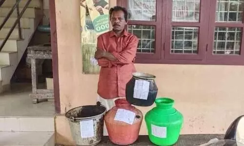 കൊലപാതക കേസ്​ പ്രതി ചാരായവും കോടയുമായി പിടിയിൽ