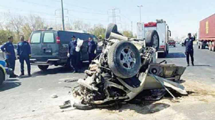 കിങ് ഫഹദ് റോഡിൽ വാഹനാപകടം: രണ്ടുമരണം കിങ് ഫഹദ് റോഡിൽ വാഹനാപകടം: രണ്ടുമരണം