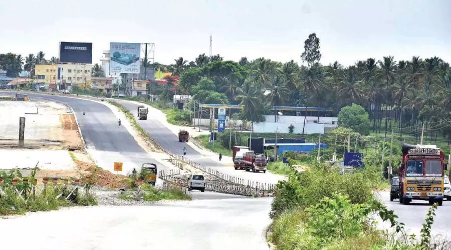 മൈസൂരു- ബംഗളൂരു എക്സ്പ്രസ് വേ സെപ്റ്റംബറിൽ പൂർത്തിയാവും മൈസൂരു- ബംഗളൂരു എക്സ്പ്രസ് വേ സെപ്റ്റംബറിൽ പൂർത്തിയാവും