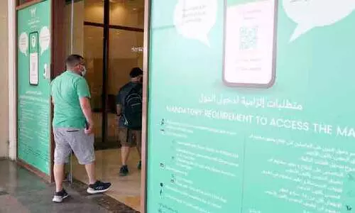 അബൂദബിയിൽ ഗ്രീൻ പാസ് പ്രാബല്യത്തിൽ: ആദ്യദിനം വാണിജ്യ കേന്ദ്രങ്ങളിൽ തിരക്ക് കുറഞ്ഞു