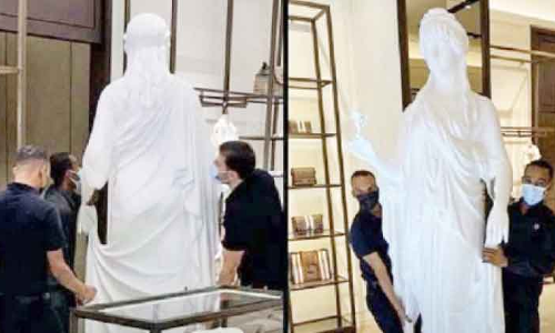 360 മാ​ളി​ലെ വീ​ന​സ്​ പ്ര​തി​മ നീ​ക്കി​യ​തി​ൽ ഭി​ന്നാ​ഭി​പ്രാ​യം