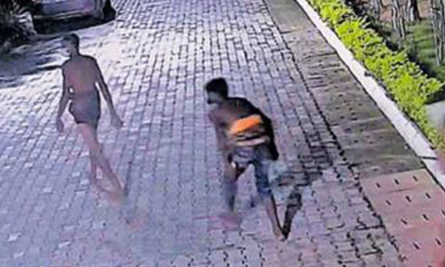 ന​ഗ​ര​ത്തി​ല്‍ കു​റു​വ സം​ഘ​ത്തി​െൻറ സാ​ന്നി​ധ്യം; ശ്ര​ദ്ധ വേ​ണ​മെ​ന്ന് പൊ​ലീ​സ്