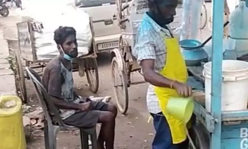 കപ്പിൽ ​മൂത്രമൊഴിക്കും, അതേ കപ്പും കഴുകിയ വെള്ളവും ഉപയോഗിച്ച്​ പാനിപ്പൂരി നിർമാണം; വഴിയോരക്കച്ചവടക്കാരൻ അറസ്റ്റിൽ