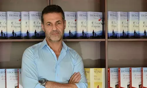 ആരെ പുറത്താക്കാനാണോ അമേരിക്ക ഇടപെട്ടത്​, ഇപ്പോൾ അവരുടെ കൈയ്യിൽ തന്നെ രാജ്യം ഏൽപ്പിച്ചിരിക്കുന്നു - അഫ്​ഗാൻ എഴുത്തുകാരൻ ഖാലിദ്​ ഹുസൈനി